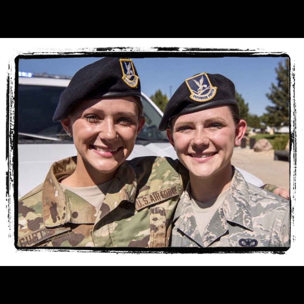 🇺🇸 WOMEN IN THE US AIR FORCE 🇺🇸 - Picture 5 of 5